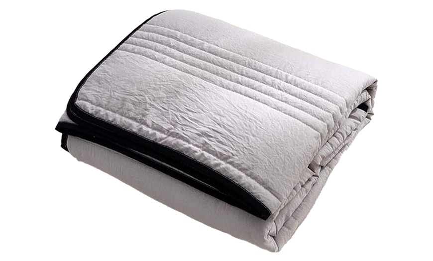 Image 10: Air-Conditioned Thin Quilt