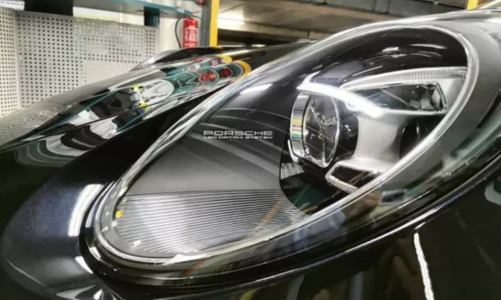 Brillo y limpieza total con pulido de faros y ozonización