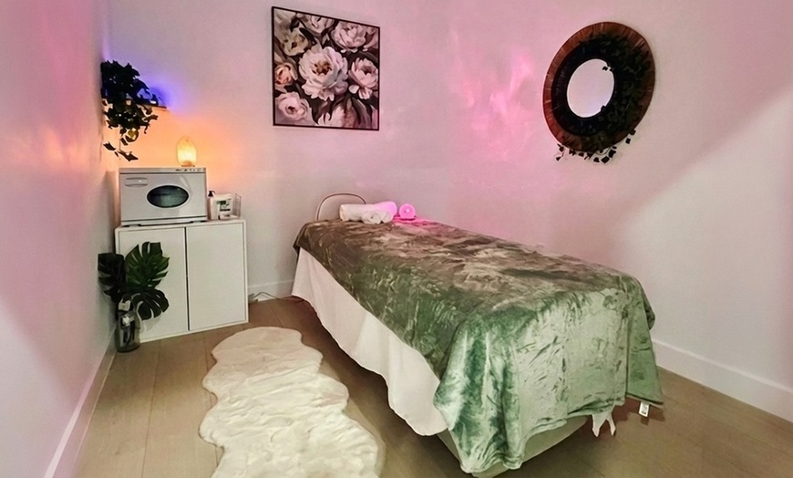 Image 3: Rejuvenating Deep Tissue Massages for Tension Relief & Recovery