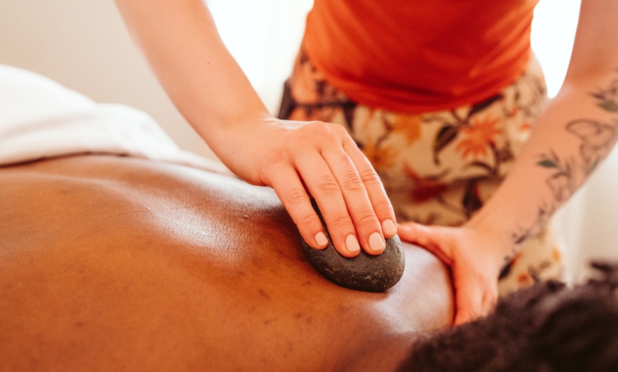 Image 3: Organic Facials with 30 or 60 Minutes Massage Options