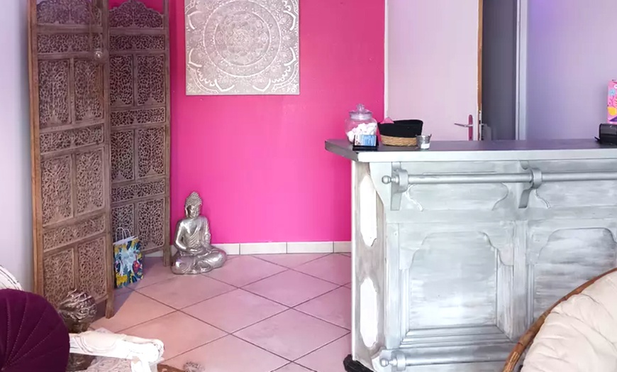 Image 3: Massage et soin visage au Temple des Délices