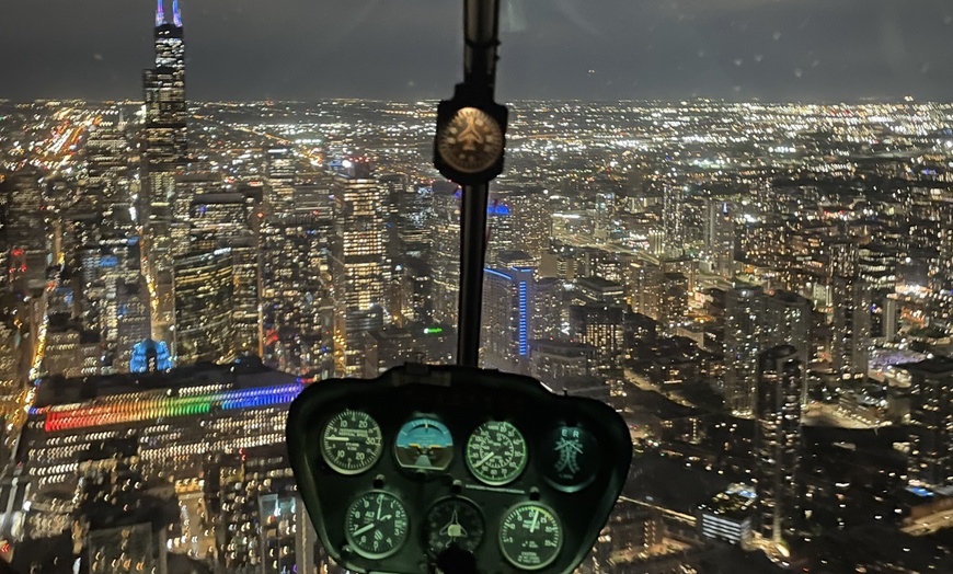 Image 9: Explore Chicago by Helicopter Tour for 2–3 with Packages available