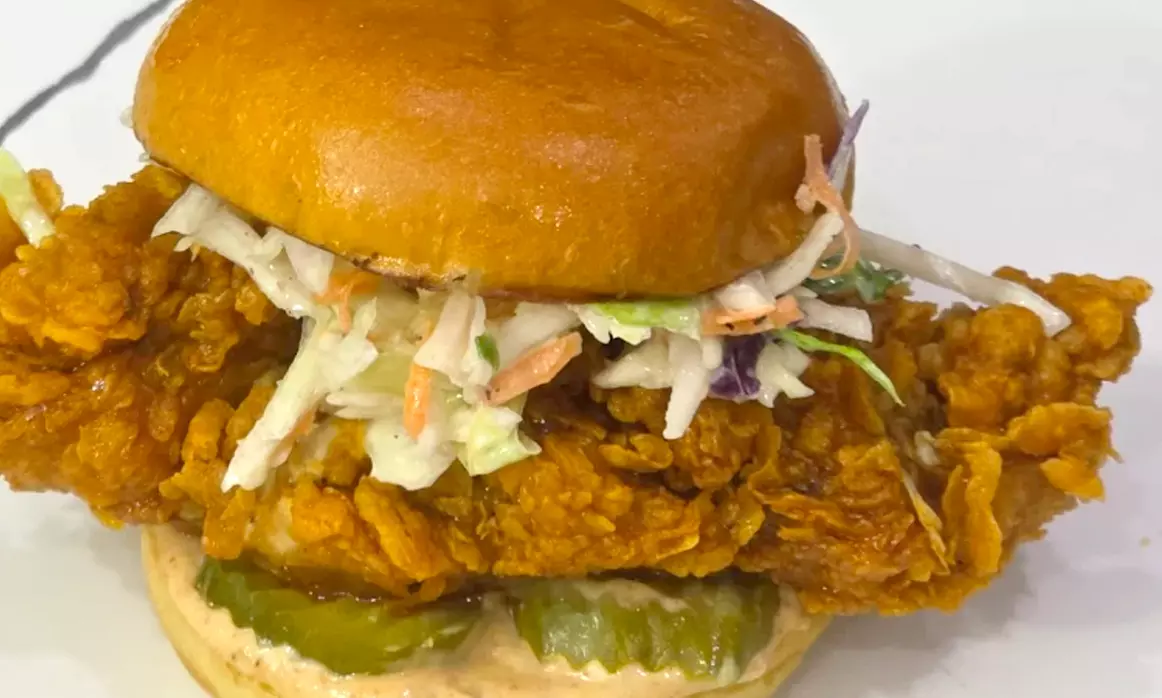 Dinner for 2, Family Package, Burger Combo/C$20, C$40, or C$60 Voucher