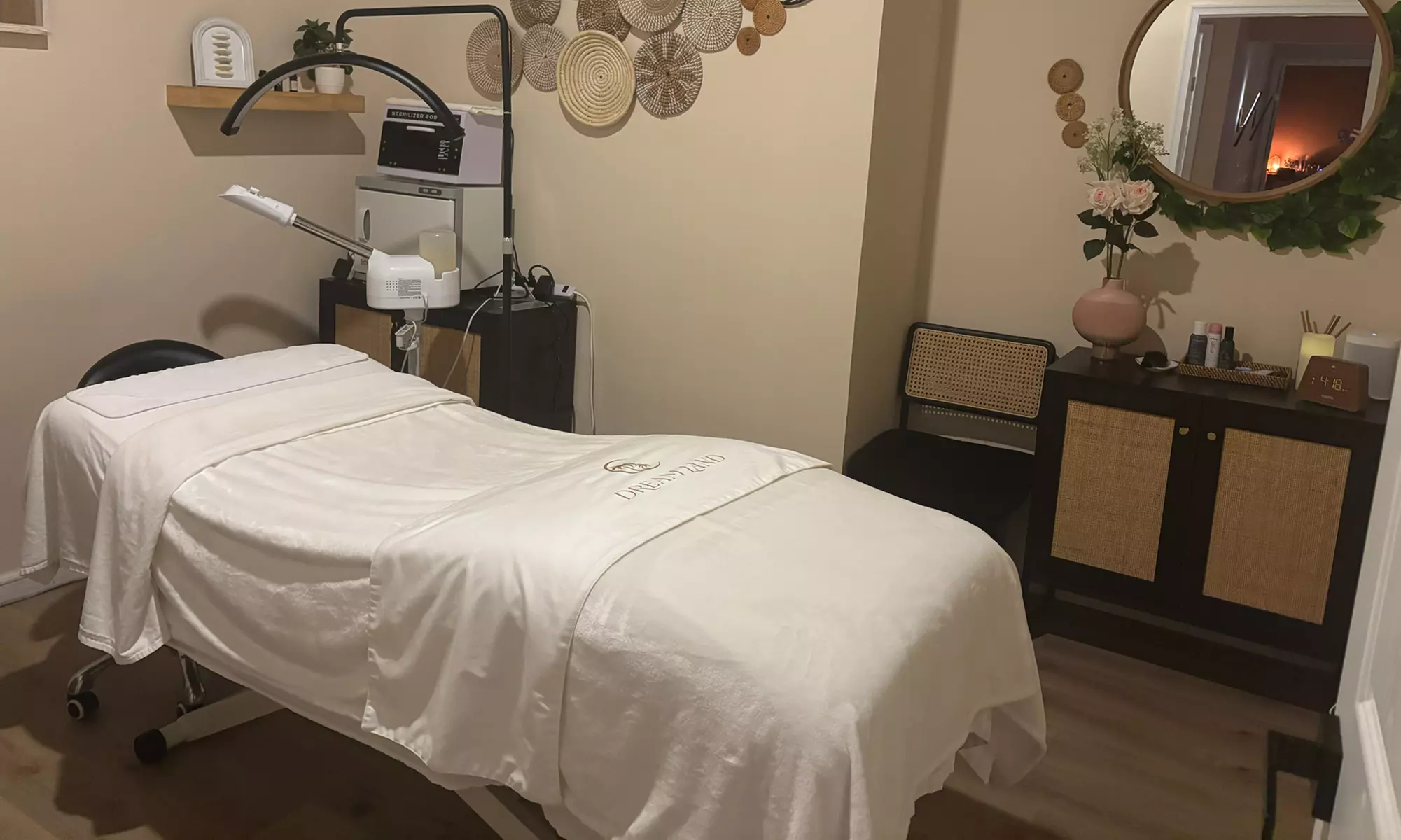 Solo or Couples Massage with Essential Oil + Optional Aromatherapy