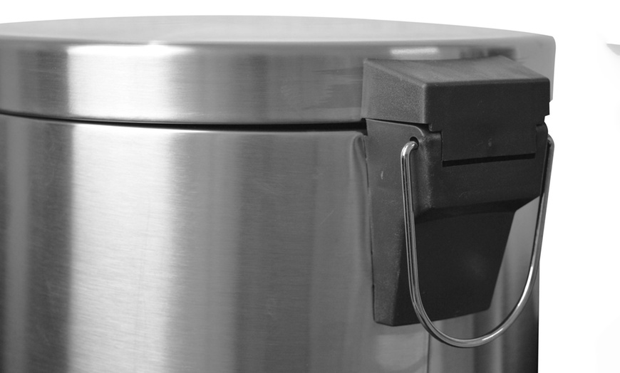 Image 5: 30-Litre Kitchen Pedal Bin