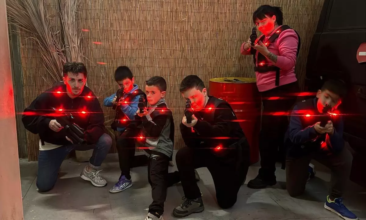 Hasta 120 minutos de juego en Láser Combat para 1 persona