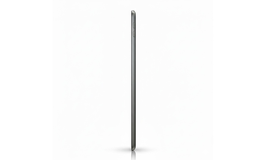 Image 4: Refurbished Apple iPad Air - 16GB or 32GB 9.7-Inch Tablet