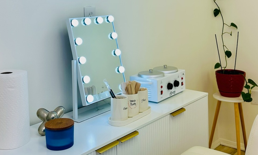 Image 3: Smooth Skin with One, Three or Five Medium Area Waxing Sessions 