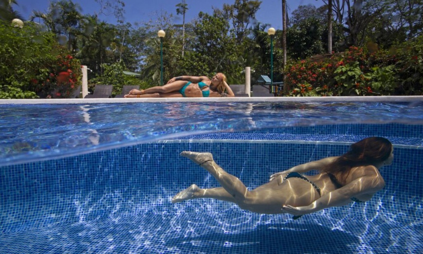 Image 16: ✈ 6-night Costa Rica and Panama Trip with Air & Overwater Bungalow