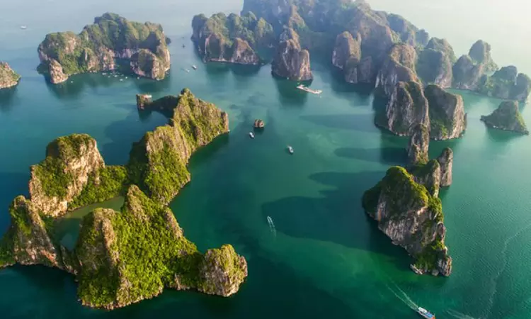 12-Day Vietnam and Cambodia Tour with Hotels, Cruise & Transfers