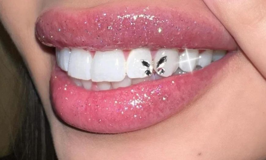 Image 9: Zahnschmuck mit Swarovski®-Kristallen, Lashlifting oder Browlifting