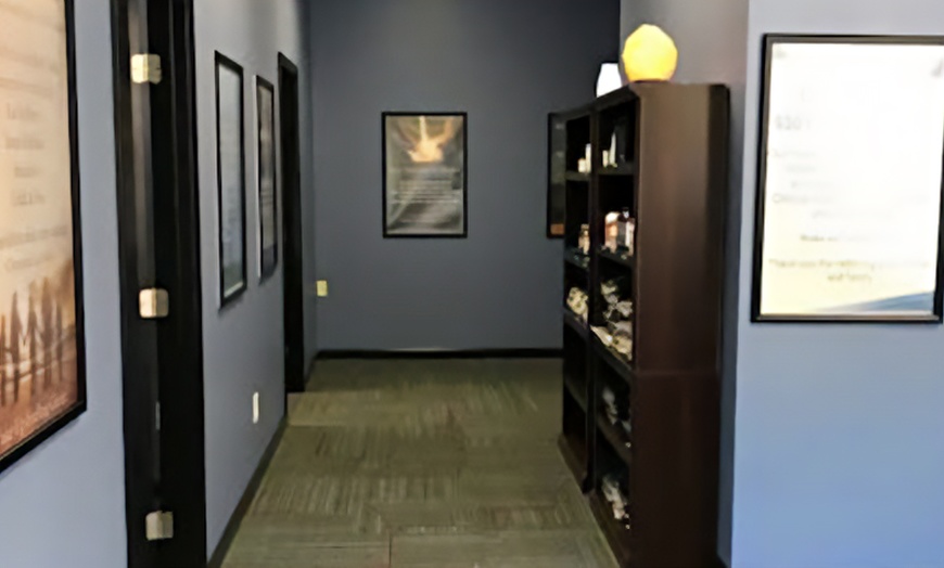 Image 14: Effective Consultation plus 1 or 3 Chiropractic Adjustments (60-Min)