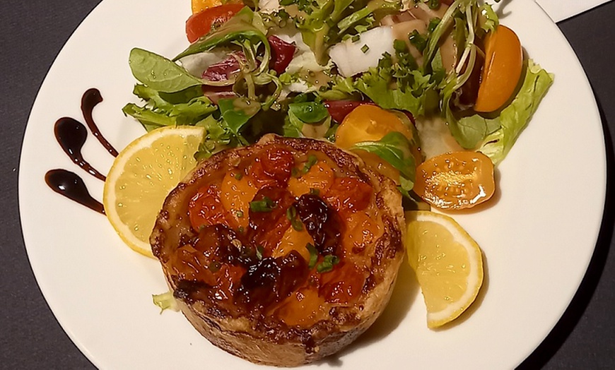 Image 8: Cabaret Le Grain d'Folie : formule repas & spectacle Music-hall