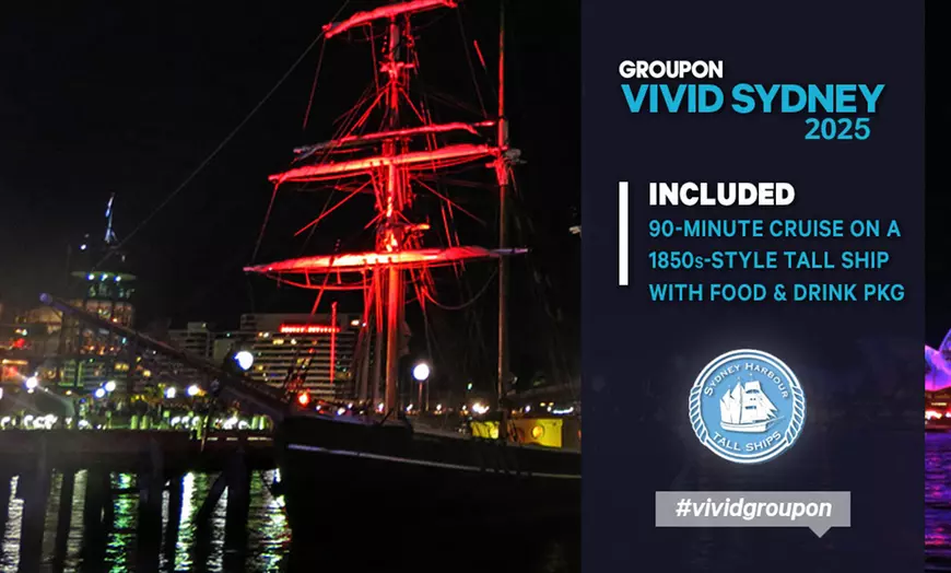 Image 1: Vivid cruise with Dinner, Wine and Juices for One Person