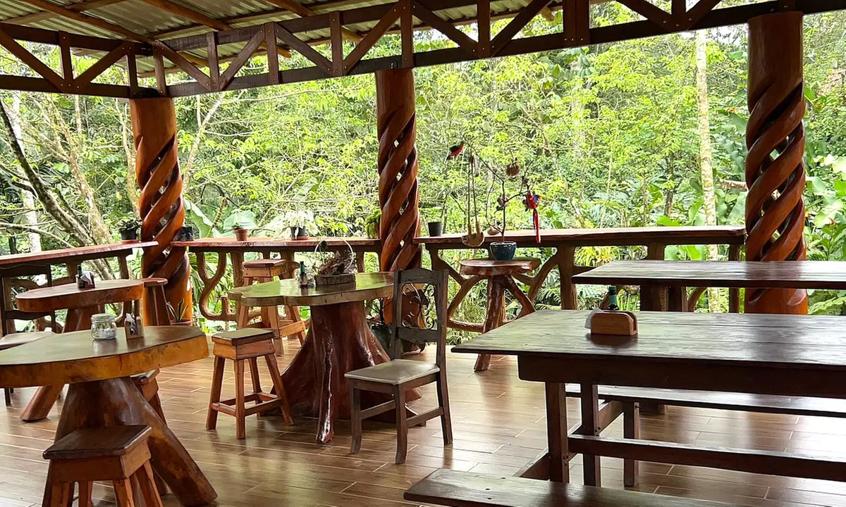 ✈ 6-Nt Costa Rica Volcano and Beach Trip w/Air, Car from Travel by Jen