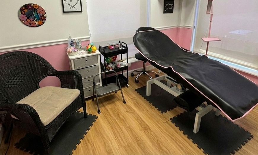 Image 3: Smooth, Long-Lasting Brazilian Waxing Sessions