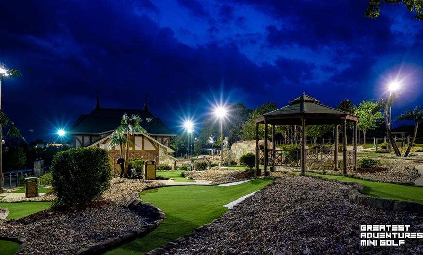 Image 4: Summer Play All Day — Unlimited Mini Golf in Branson