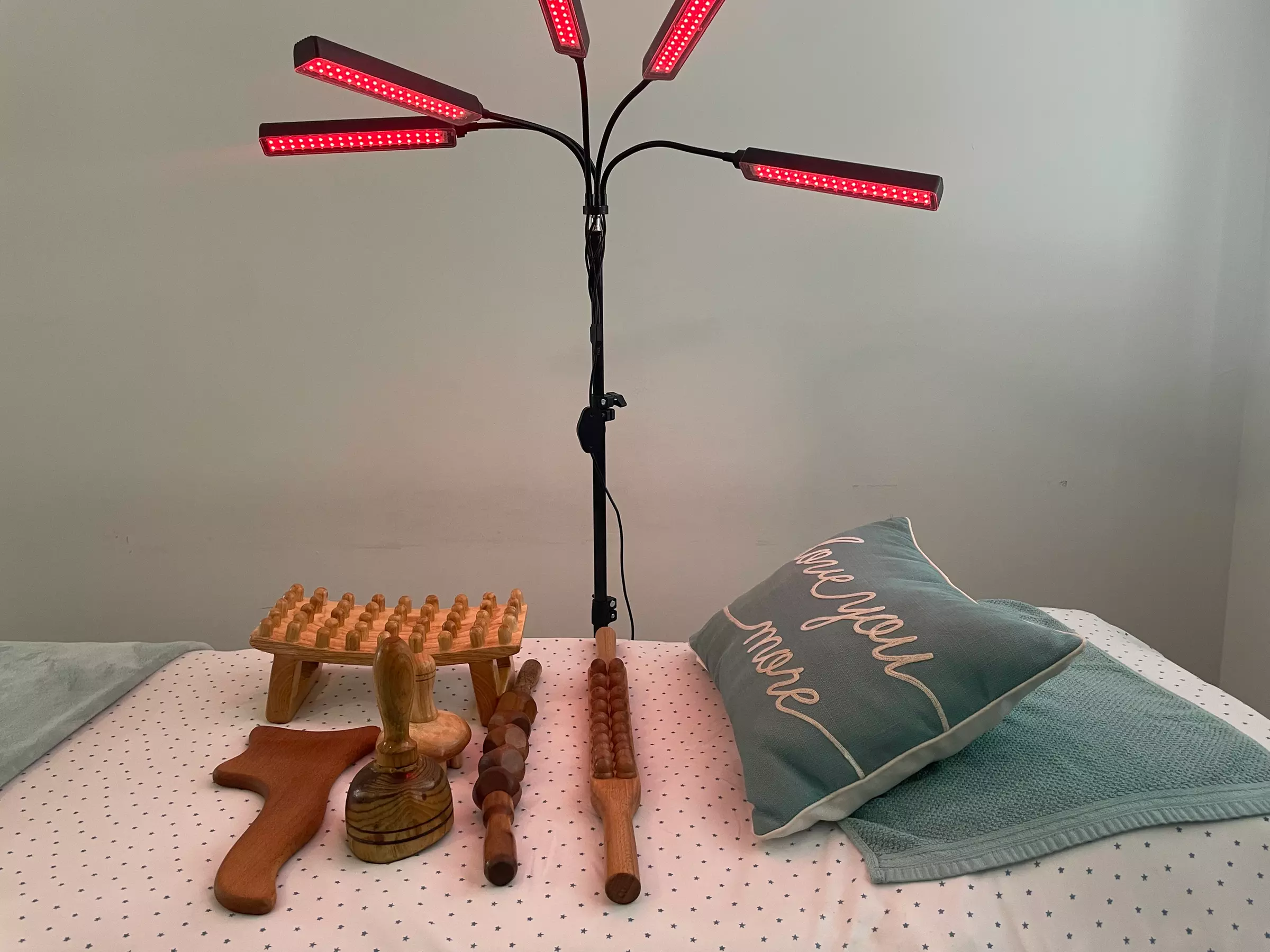 Lymphatic Massage Session with LED Light + Wood Therapy 