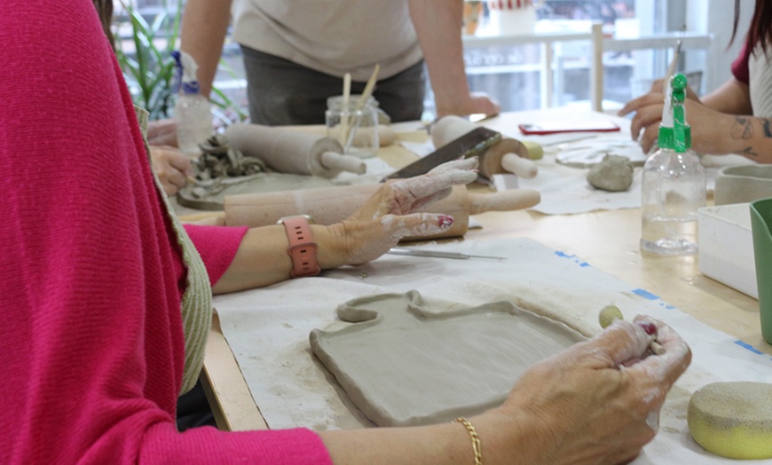 Image 9: Curso intensivo de cerámica con bebida y picoteo, verano e invierno