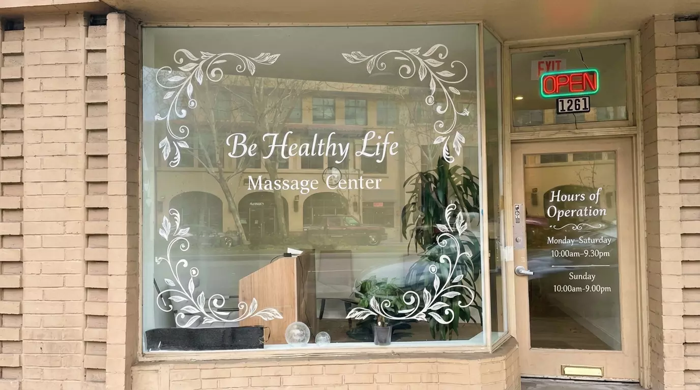 Relax with 60-Minute Deep Tissue Massage Session with Hot Stone