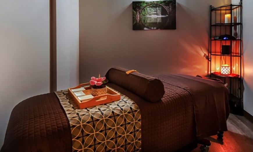 Image 3: Unwind and Rejuvenate with a Couples Massage at Spavia Day Spa!