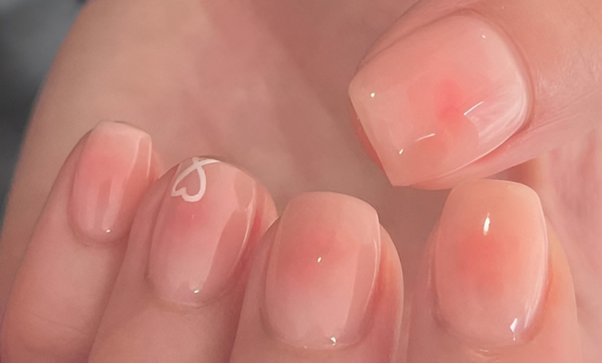 Image 6: Ultieme verzorging met luxe nagels & verfrissende gezichtsverzorging