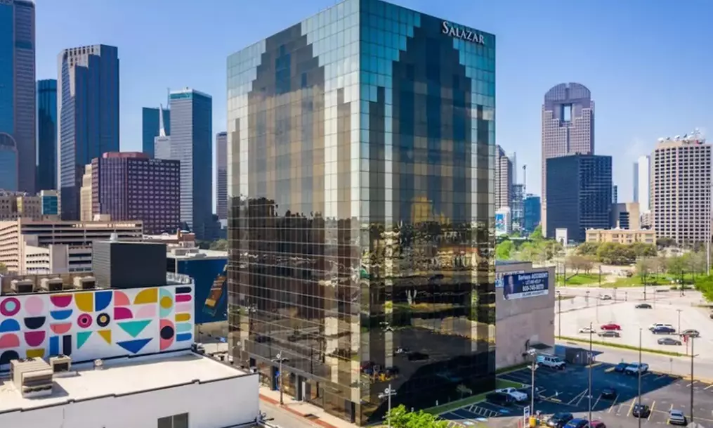 Enhance Your Look with One Half or Full Syringe of Revanesse Versa @Nectar Aesthetics & Wellness (Up to 44%
Off) - Second Medium