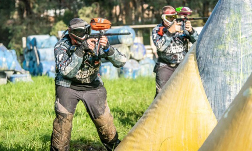Image 4: Exciting Paintball Party for 5 or 10 People