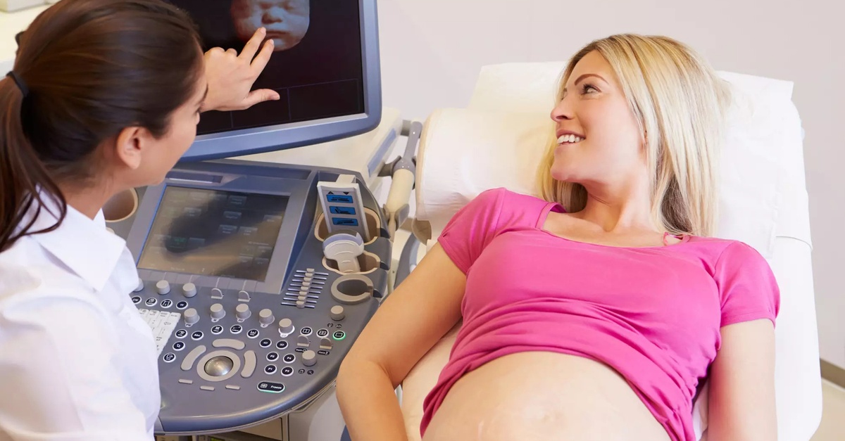 Ecografía prenatal en 5D con fotos digitales en Granada