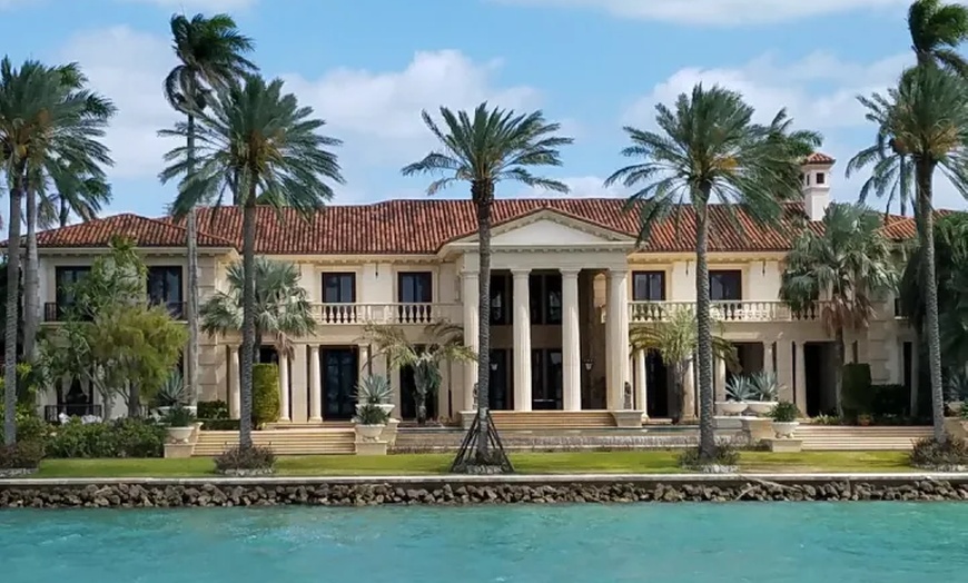 Image 4: 90-Min Entertaining Boat Tour Exploring Mansions and Fisher Island