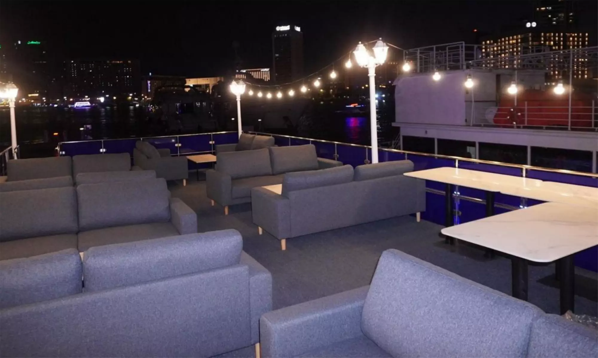 Dubai Canal Dinner + soft drinks 4* Luxury Boat For Up to Four Adults