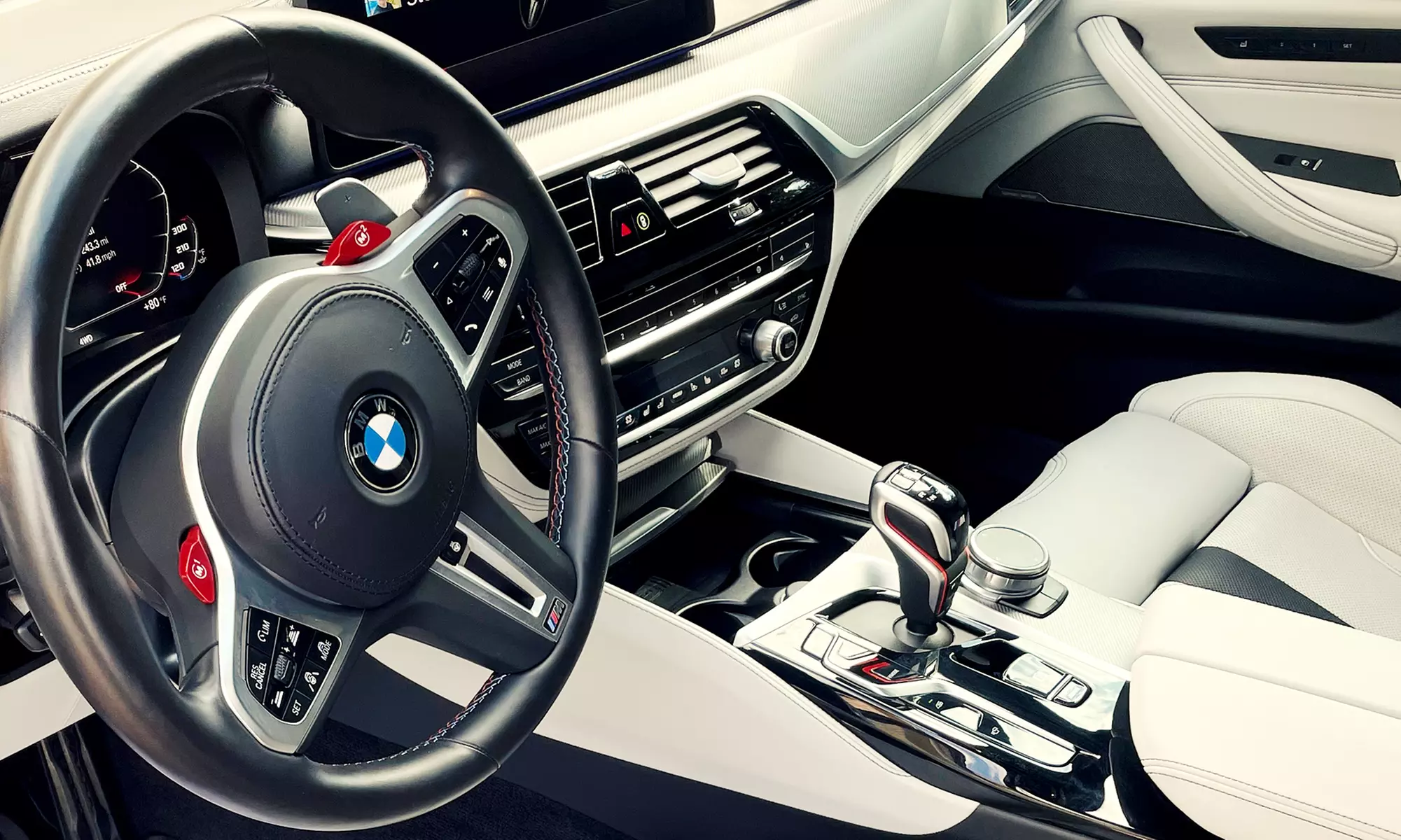 Deluxe Auto Detailing:Interior Deep Clean with Exterior Polish and Wax