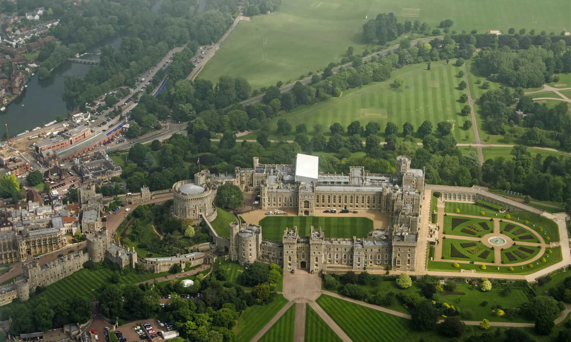 Windsor Castle, Oxford and Stonehenge Tour Tickets