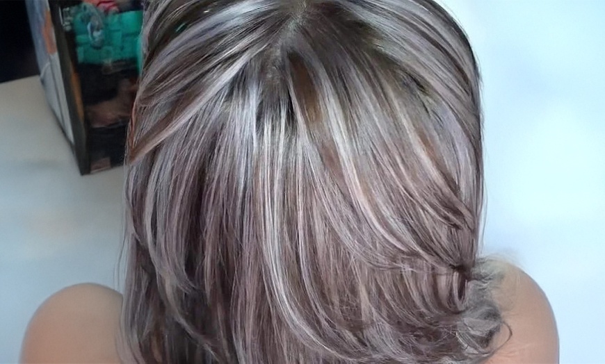 Image 4: Sesión de peluquería con lavado, masaje, cortes, tinte e hidratación