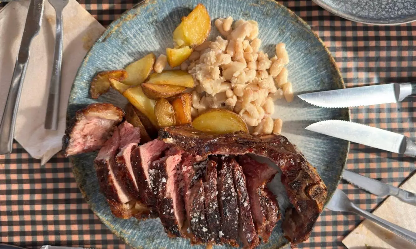 Menú de calçotada clásica o prémium a elegir para 2 personas