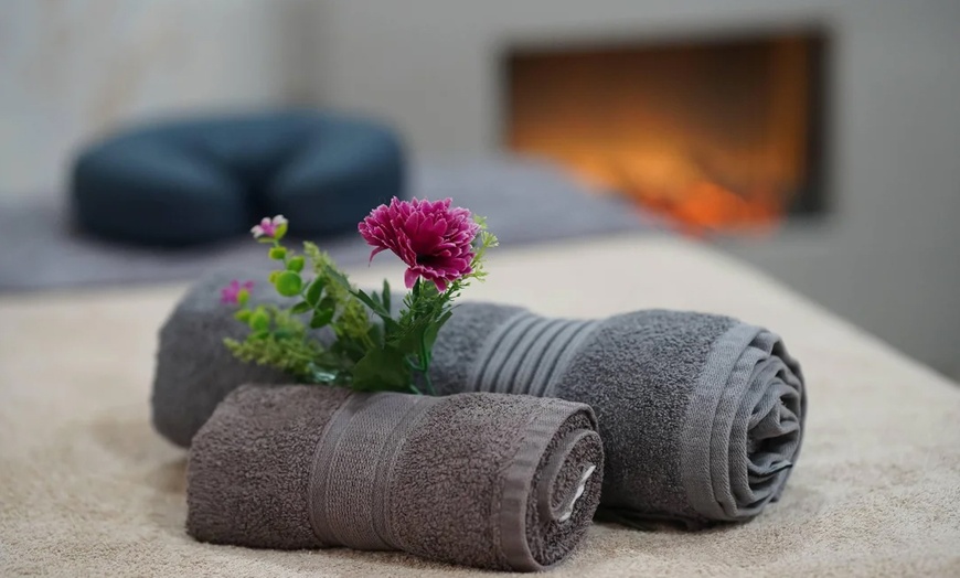 Image 1: Up to 45% Off on Massage - Deep Tissue at MeTimeOff Mind And Body Care