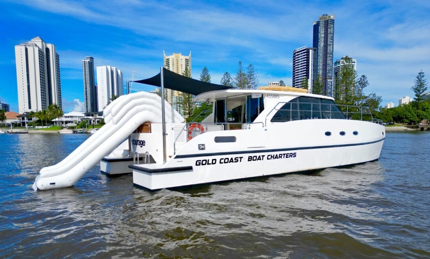 Image 3: 2.5 or 2-Hour Gold Coast Sunset Party Bar Cruise w/Optional Heated Spa