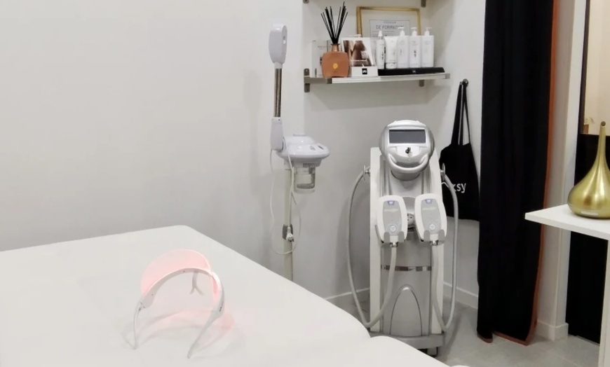 Image 4: Soin du visage au choix : purifiant, nourrissant, anti-âge ou peeling 