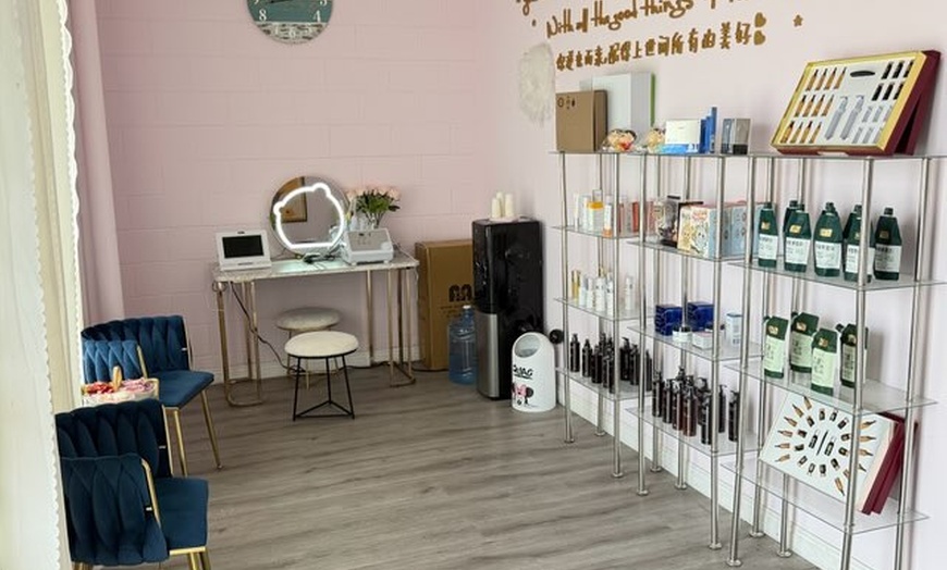 Image 3: 1-Hour Custom Head Spa Experience or 90-Minute Facial with Head Spa 