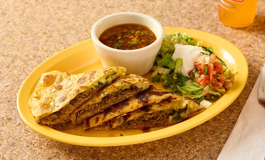 Image 4: Feast Together With Starters, Mains & Drinks – Perfect For 2 Or 4
