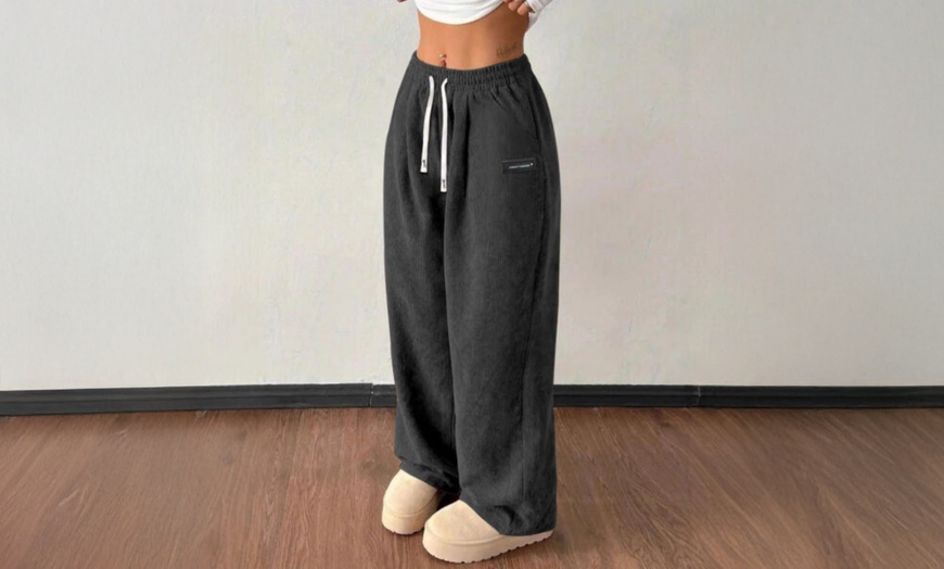 Image 6: Women's Relaxed Fit Trousers