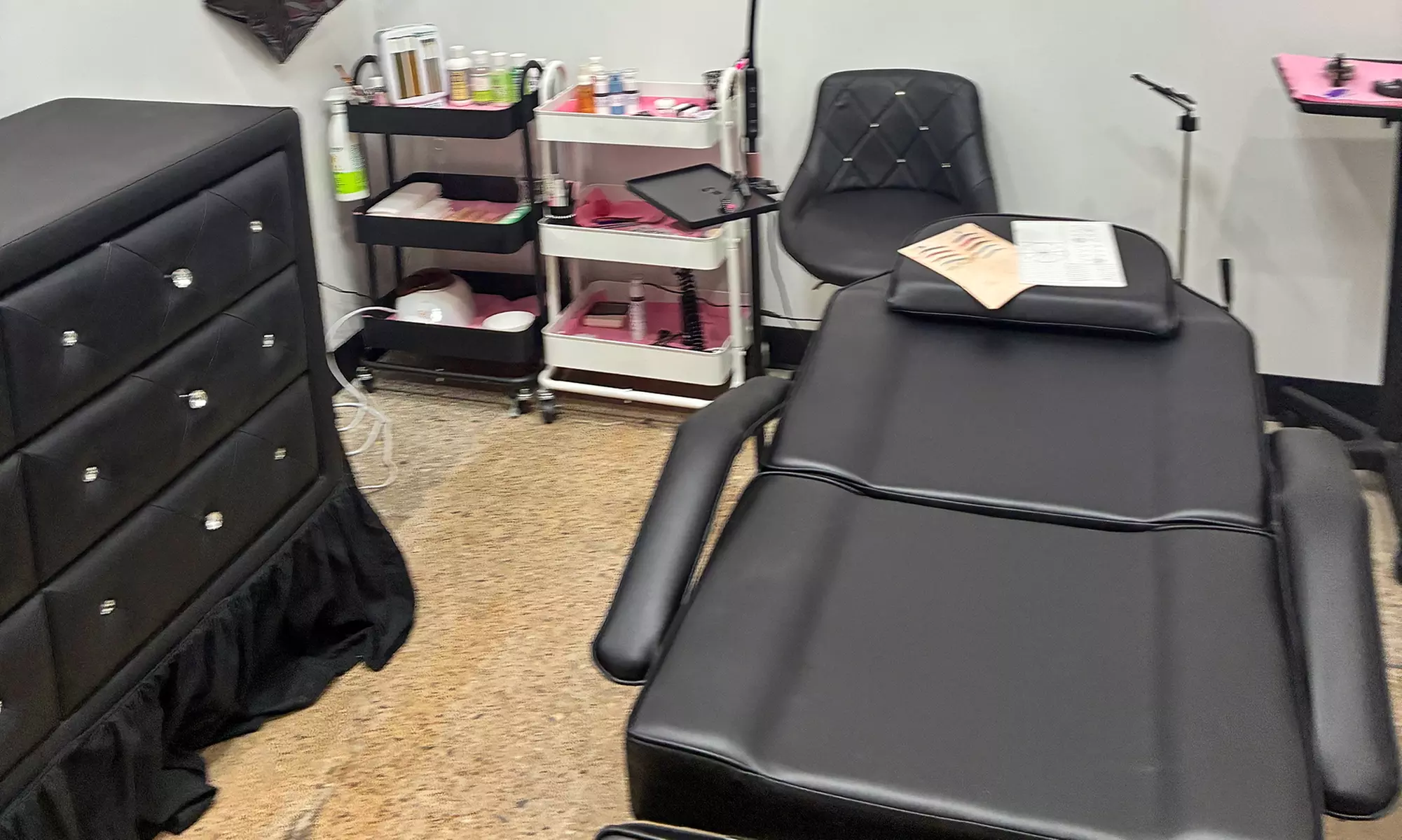 Ombre Brow, Lip Blush, Eyeliner Tattoo, Or Lip Neutralization Session