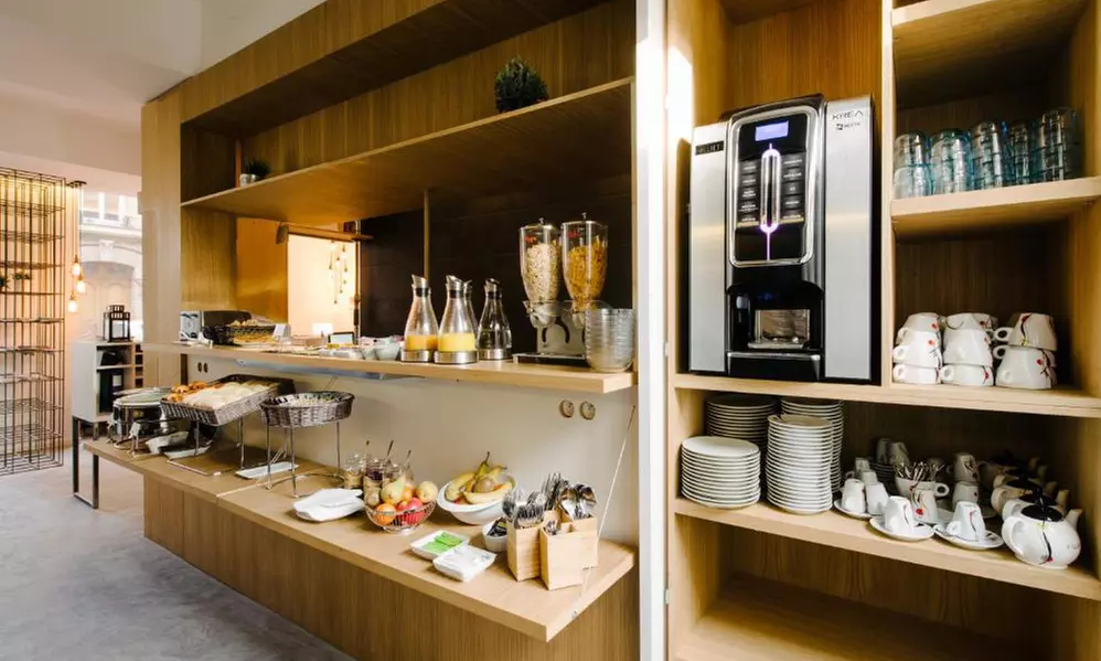 Clichy: Doppelzimmer, opt. mit  Frühstück und Zugang zum Spa