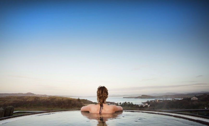 Image 1: Co. Donegal: 4* 2-or 3-Night Stay with Breakfast