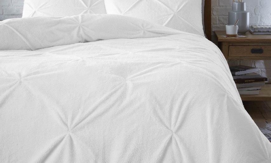 Image 23: Gaveno Cavailia Teddy Chiswick Duvet Cover Set or Teddy Fitted Sheets