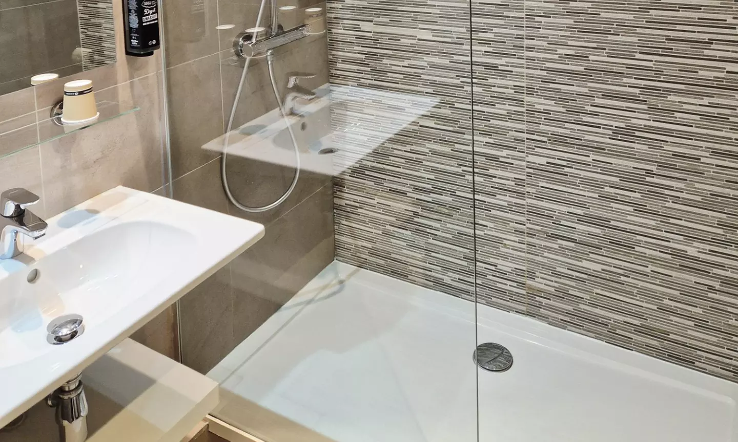 Villeneuve d'Ascq : séjour en chambre double avec petit-déjeuner