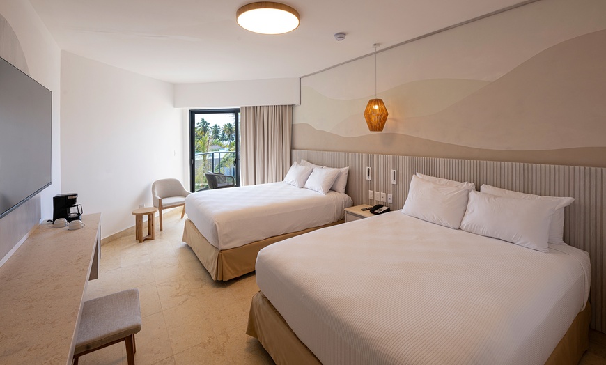 Image 2: ✈4-Night All-Inclusive Punta Cana Vacation from Travel by Jen