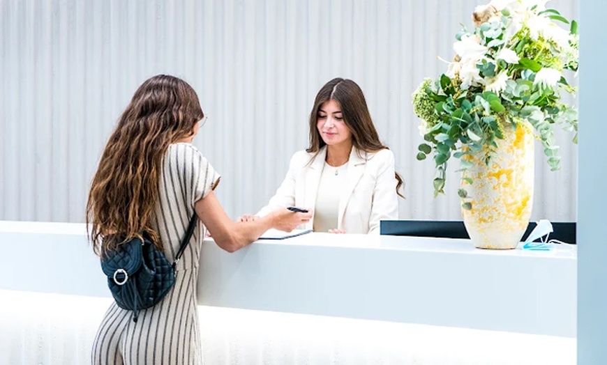 Image 8: Redefine tu mirada: lifting de pestañas y/o laminado de cejas