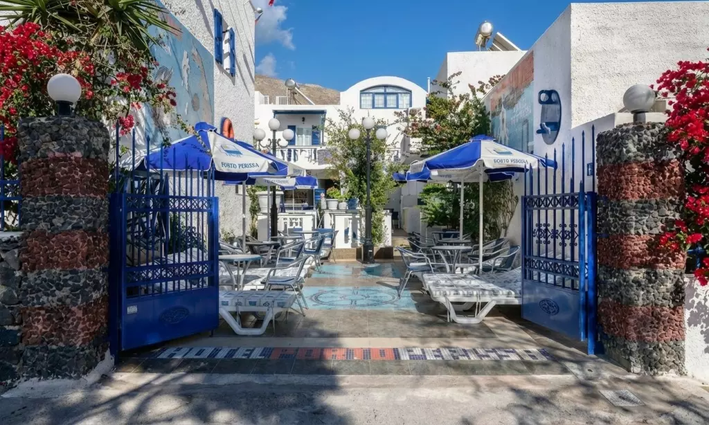 ✈ Santorini, Estate 2026: Volo diretto più 7 notti in hotel