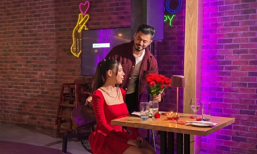 Image 2: Romantic Dinner with Set Menu & Sparkling Beverage for 1 or 2 Couples